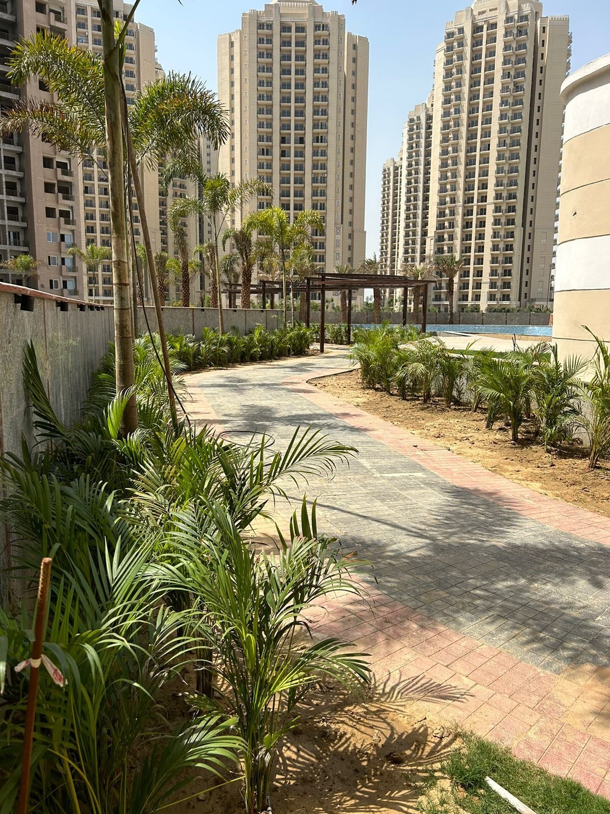 Oasis Grandstand Yamuna Expressway visual 3